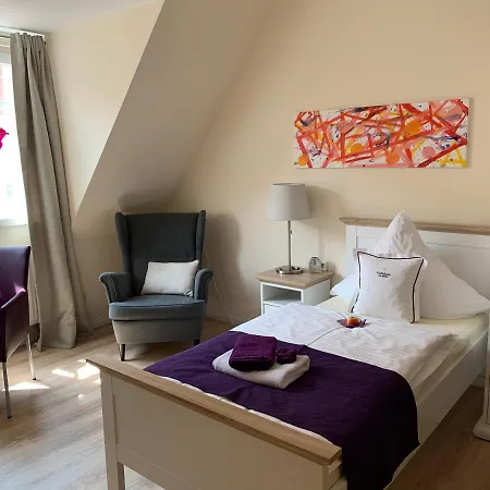 Guest house Gaestehaus Am Markt - *